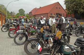 Veteranen-Frankreich.jpg (274.52 KiB) 33552 mal betrachtet Veteranen-Frankreich.jpg